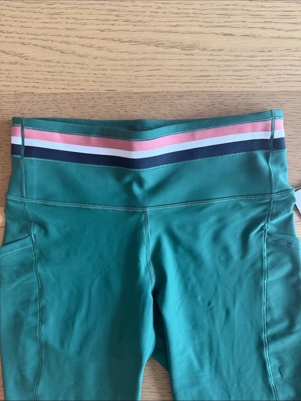 Athleta Green Set- Leggings with Matching Sports Bra - Picture 6 of 12